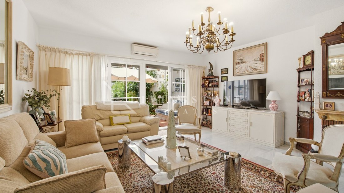 Townhouse in Estepona, Andalusia, Spain 2 - 18260428