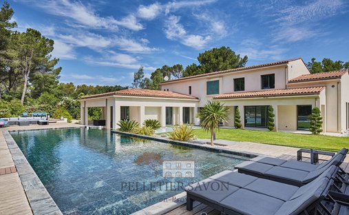 Estate in Granettes-Jauberte-Sainte Anne, Aix-en-Provence, France 1