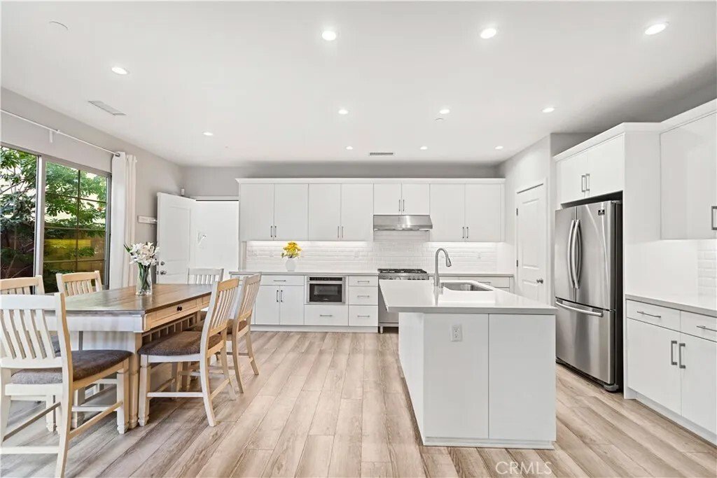 Condo in Irvine, California, United States 1 - 18264843