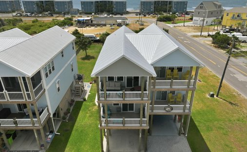 Townhouse in North Topsail Beach, North Carolina, United States 1