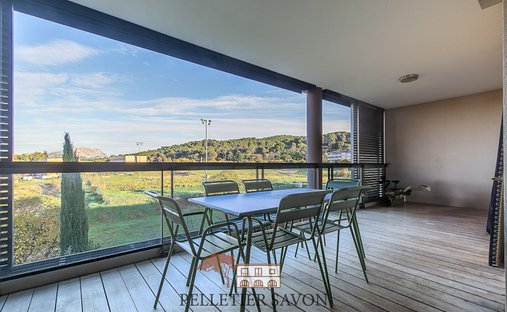 Apartment in Granettes-Jauberte-Sainte Anne, Aix-en-Provence, France 1
