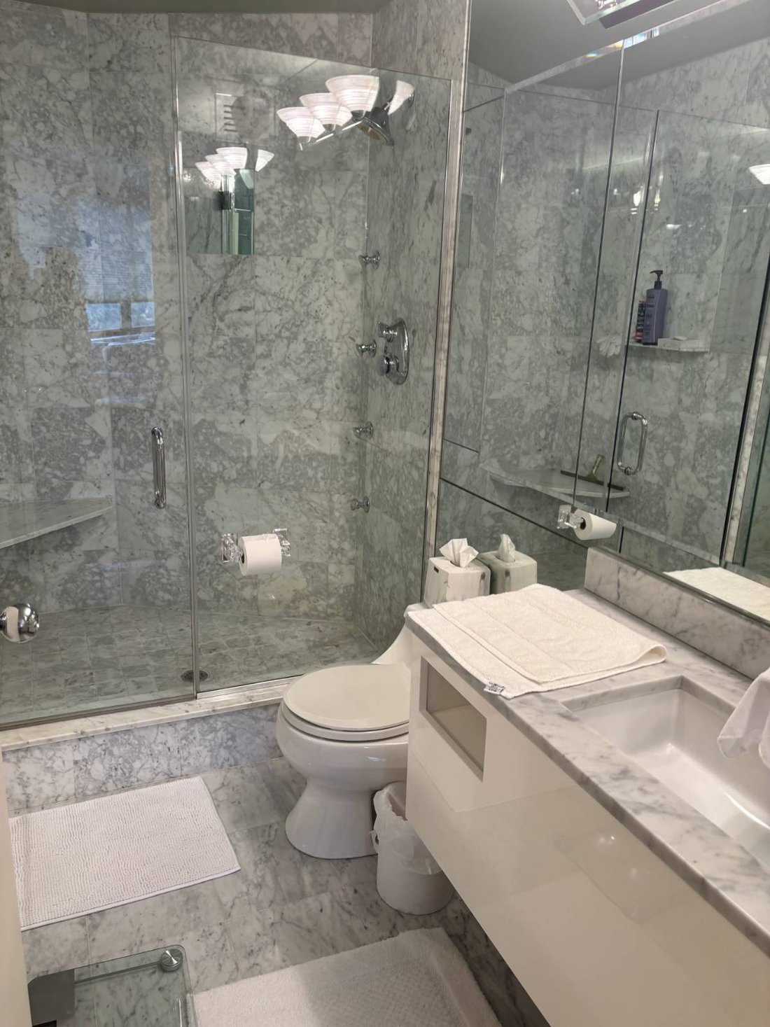 Condo in New York, New York, United States 4 - 18260437