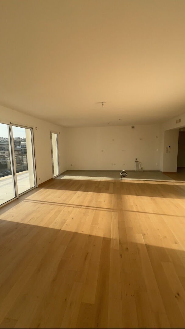 Apartment in Saint Giniez, 8e Arrondissement, Marseille 2 - 18266582