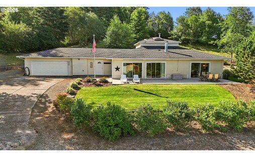 House in La Center, Washington, United States 1