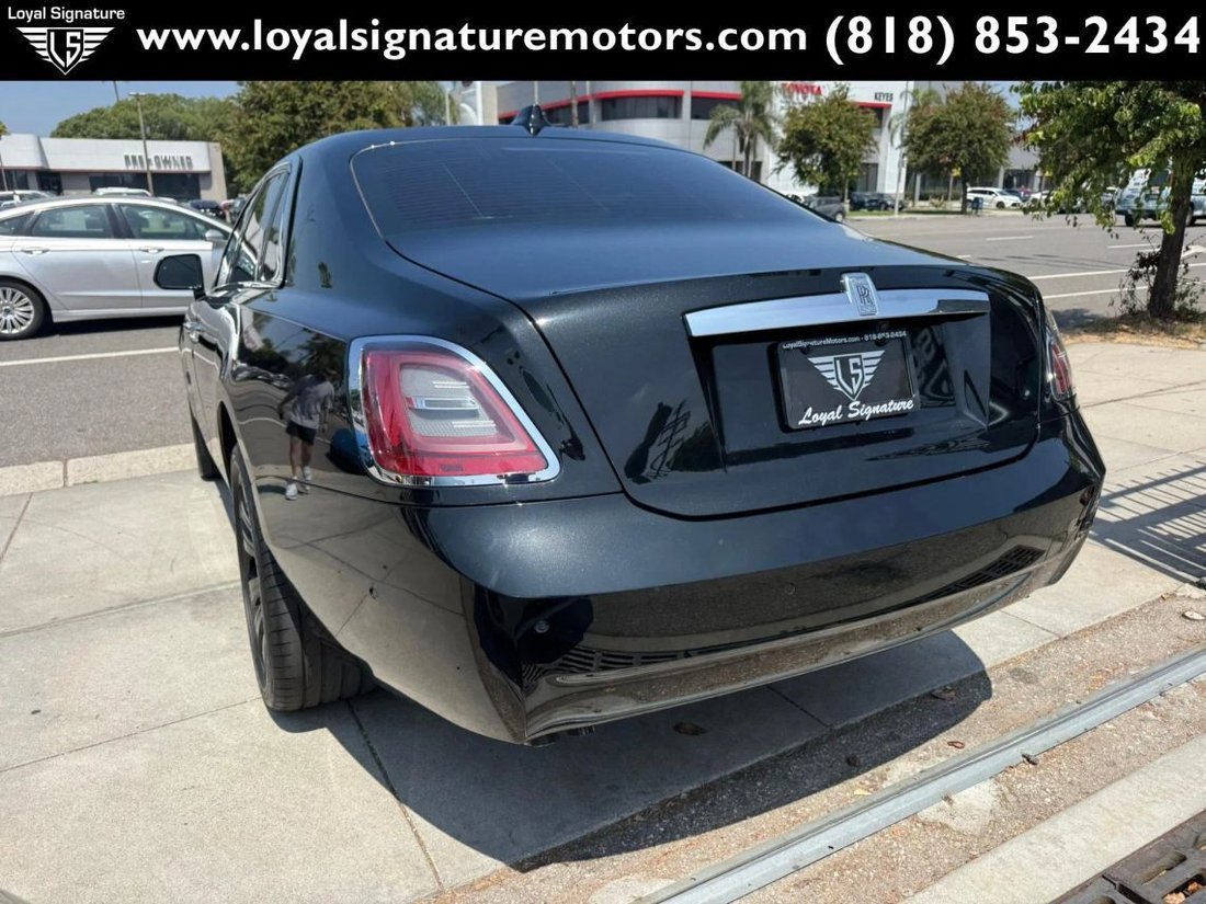 Sedan in Van Nuys, CA, United States 5 - 18266857