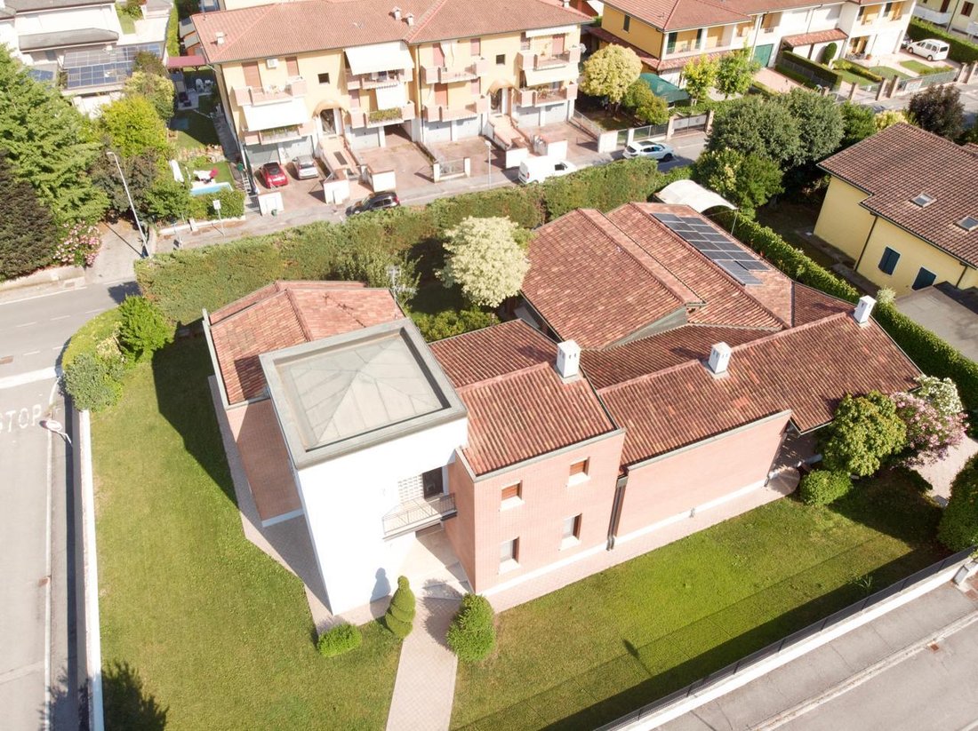 Villa in Calvisano, Lombardy, Italy 4 - 13243325
