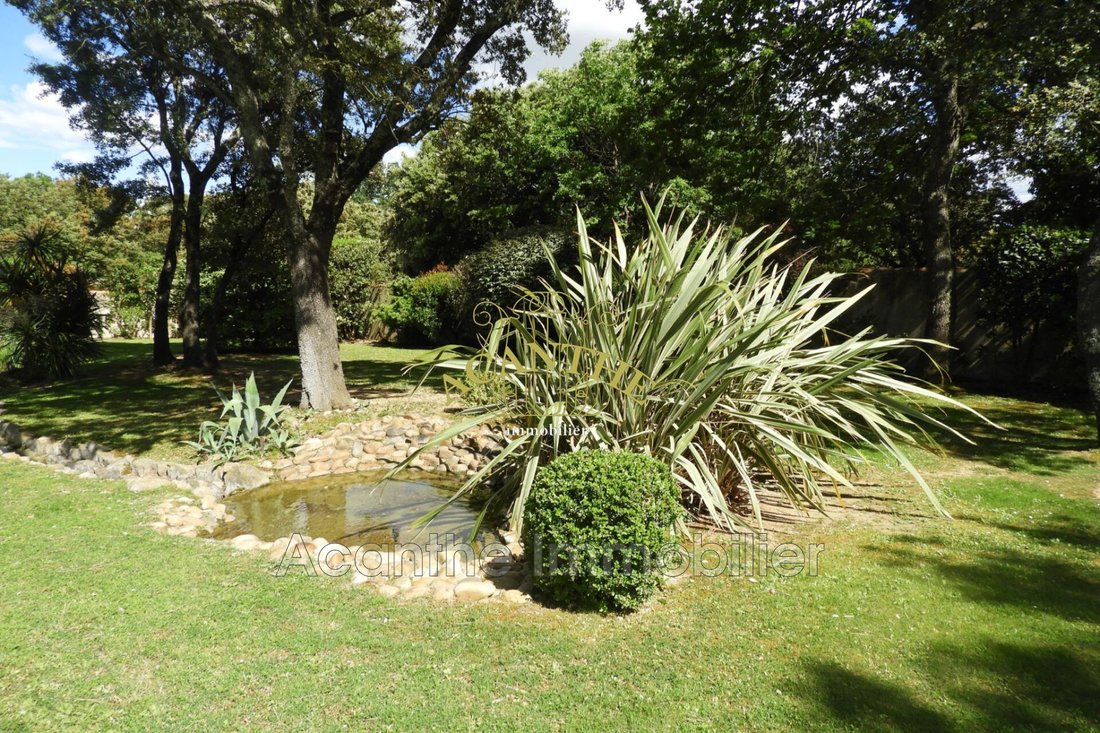 Villa in Centre Ville, Castries, France 5 - 18261609