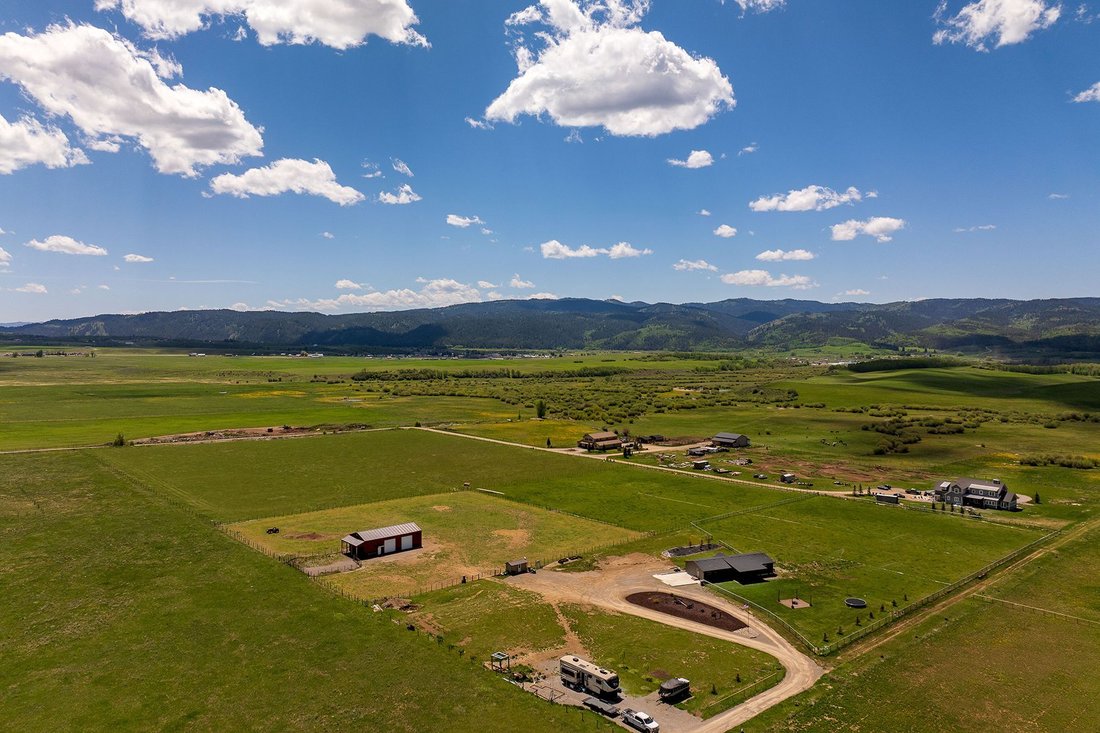House in Thayne, Wyoming, United States 1 - 18262680