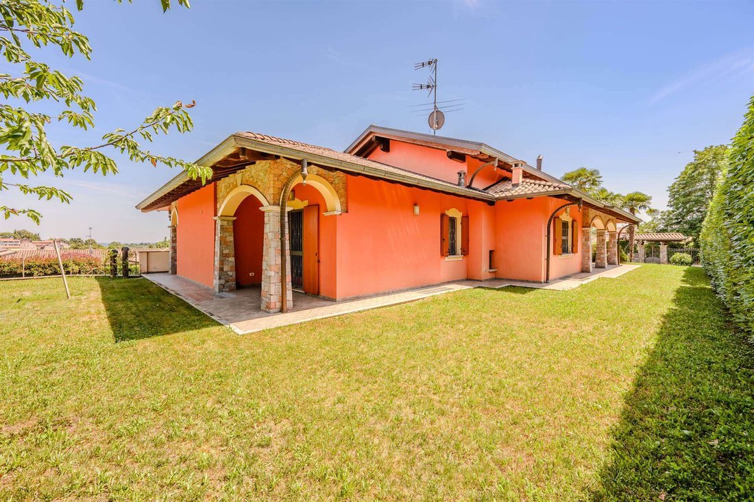 Villa in Paruzzaro, Piedmont, Italy 5 - 18266250