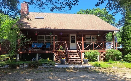 House in West Greenwich, Rhode Island, United States 1