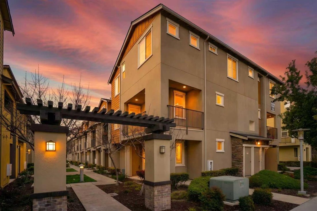 Condominio a Milpitas, California, Stati Uniti 2 - 18265902