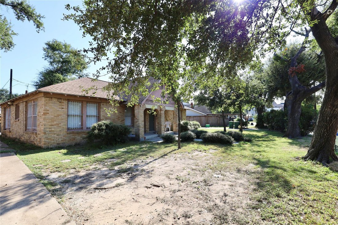 Houston, Texas, United States 4 - 18265060