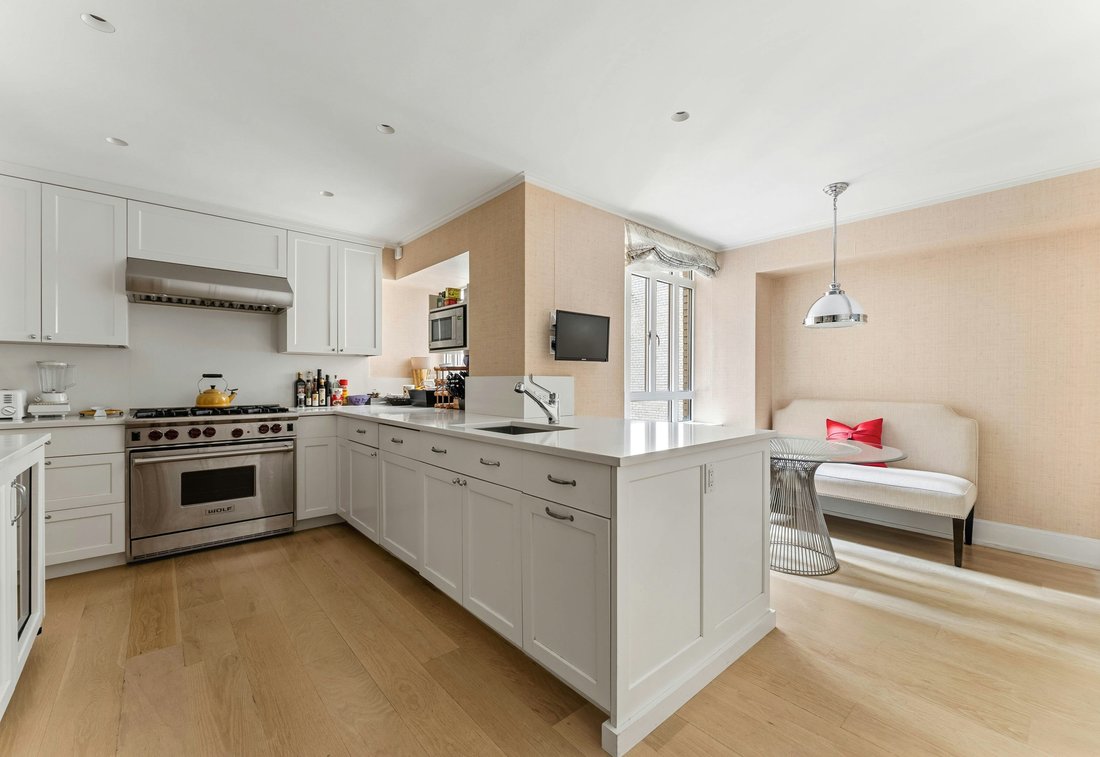 Condo in New York, New York, United States 4 - 18256206