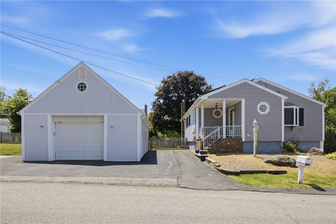 House in Tiverton, Rhode Island, United States 3 - 18263526