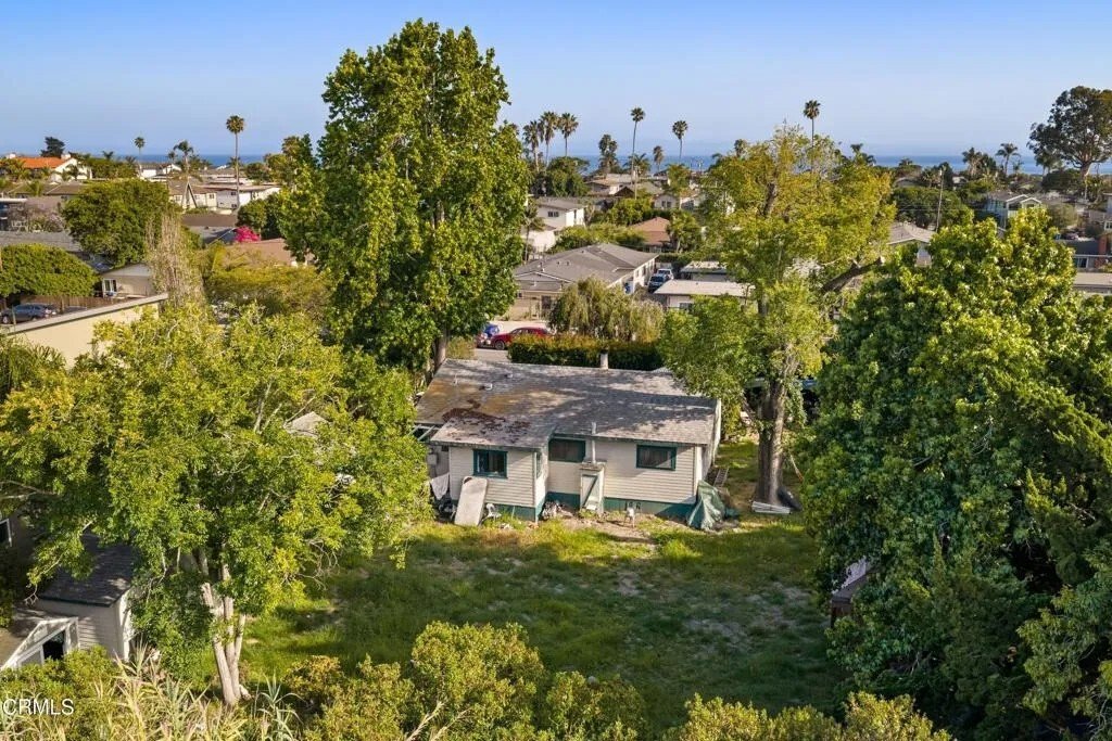 Goleta, California, United States 3 - 18264908