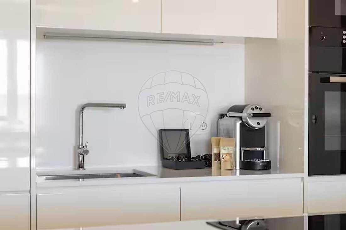 Apartment in Cedofeita, Santo Ildefonso, Se, Miragaia, Sao Nicolau e Vitoria, Porto District, Portugal 4 - 18260424