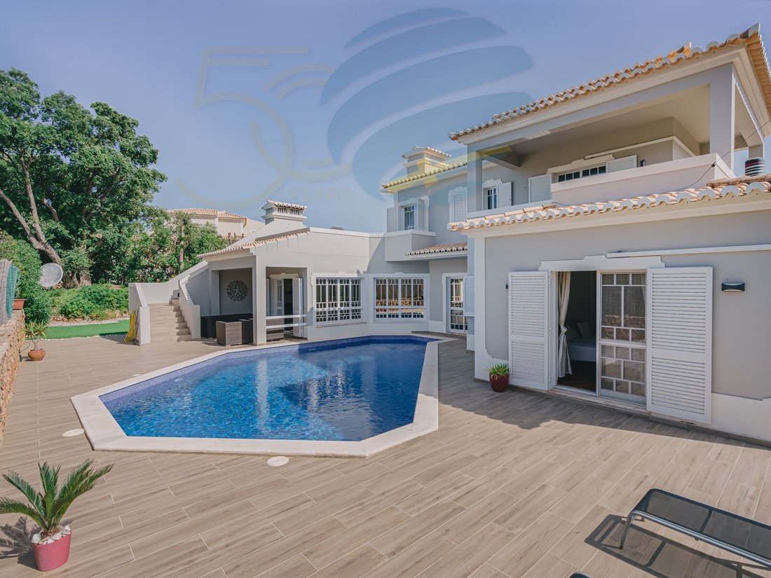 House in Lagoa e Carvoeiro, Algarve, Portugal 3 - 18266392