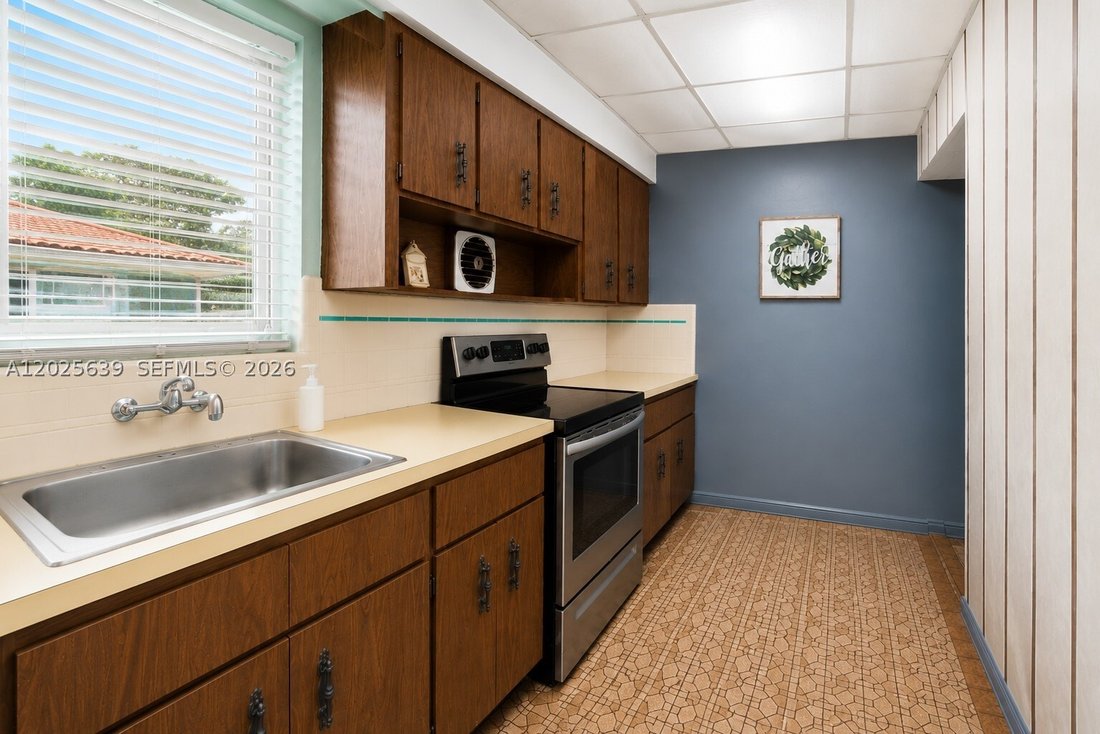 House in Miami, Florida, United States 4 - 18019213