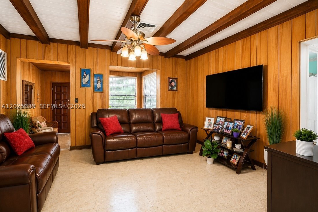 House in Miami, Florida, United States 3 - 18019213