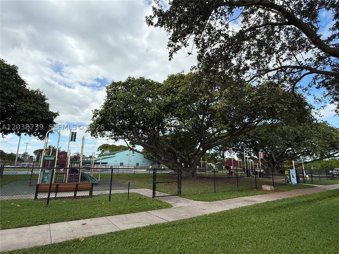 Condo in Dania Beach, Florida, United States 3 - 18260887