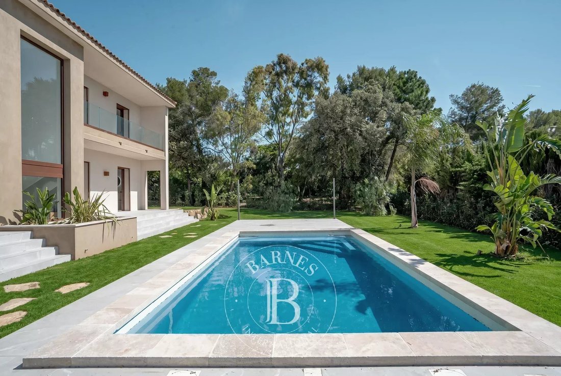 Villa in Les Issambres, Roquebrune-sur-Argens, France 1 - 18099090