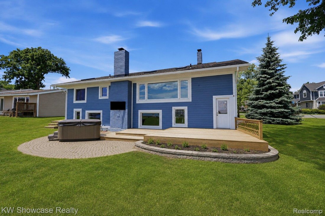 House in Walled Lake, Michigan, United States 4 - 18263074