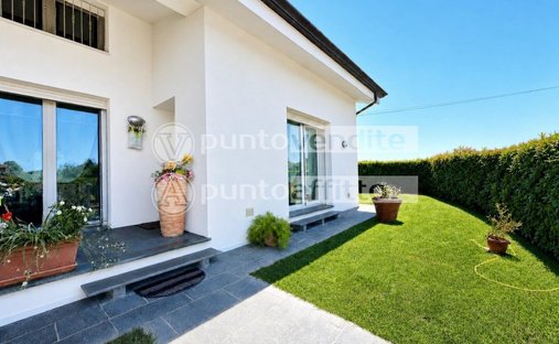 House in Saint Peter - Saint Cassian, Lucca, Italy 1
