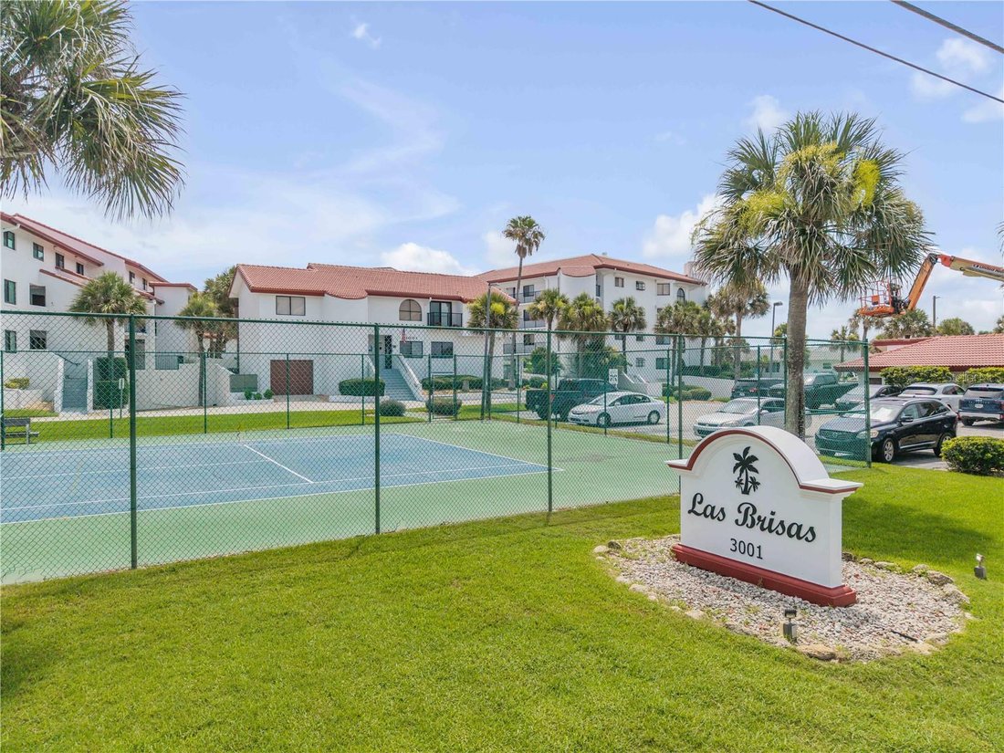 Condo in New Smyrna Beach, Florida, United States 1 - 18264336