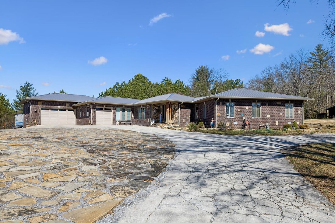 House in McMinnville, Tennessee, United States 1 - 18264584