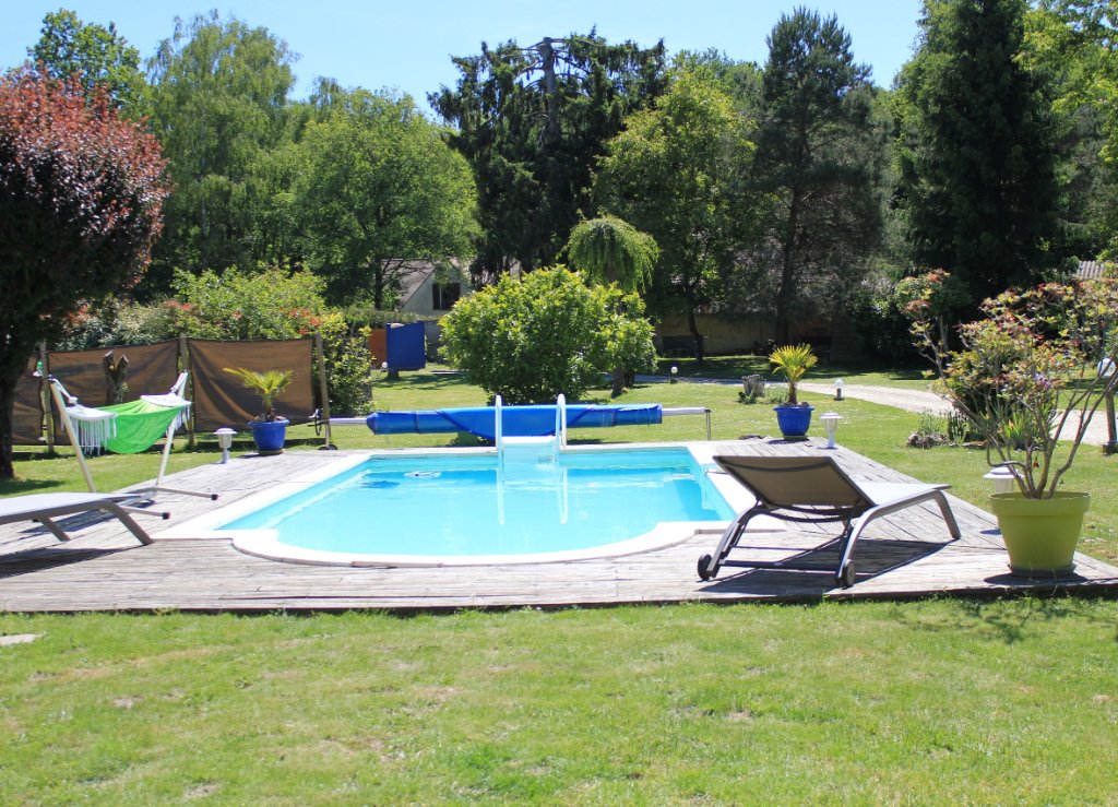 Villa in Ouest, Saint-Arnoult-en-Yvelines, France 1 - 18266542