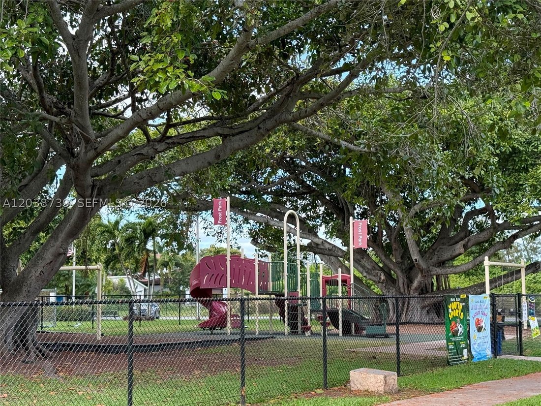 Condo in Dania Beach, Florida, United States 2 - 18260887