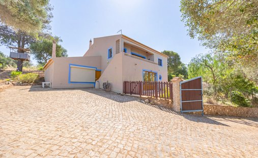 Villa in Praia da Luz, Algarve, Portugal 1