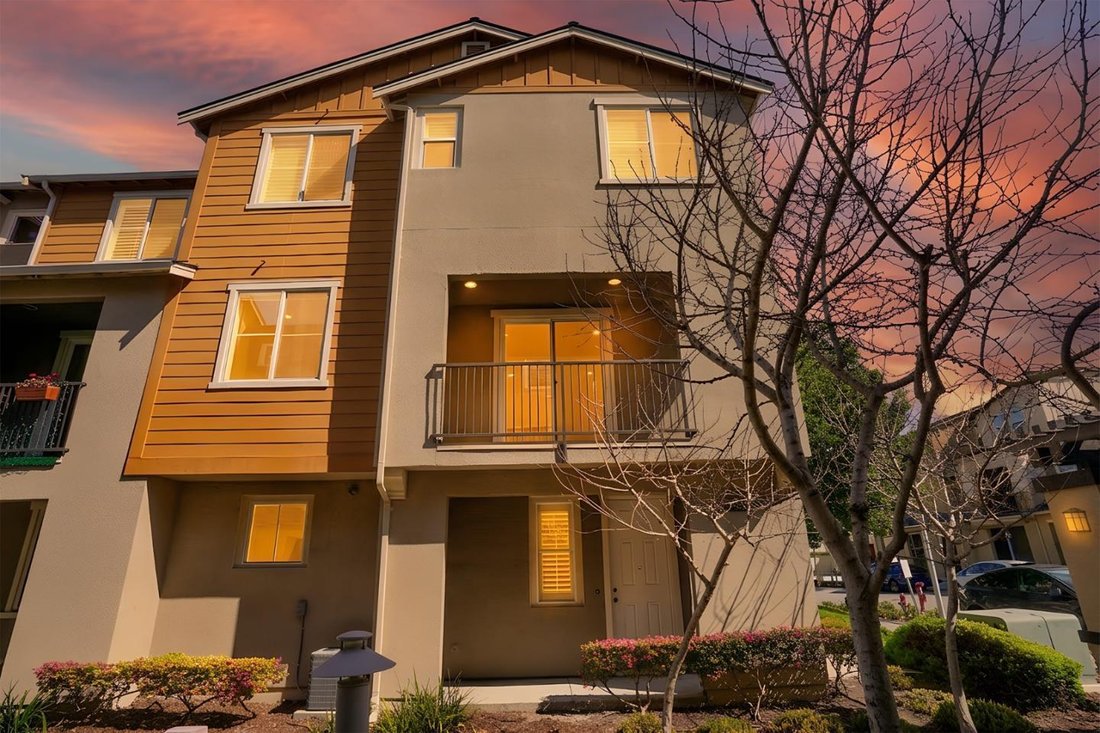 Condominio a Milpitas, California, Stati Uniti 1 - 18265902