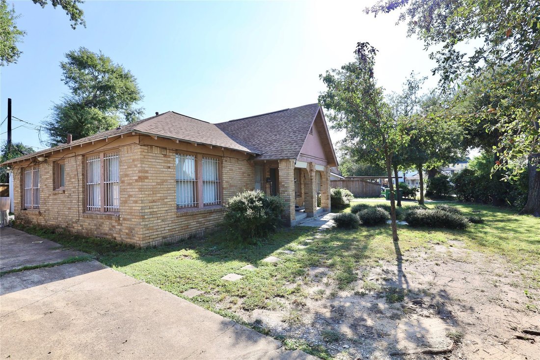 Houston, Texas, United States 2 - 18265060