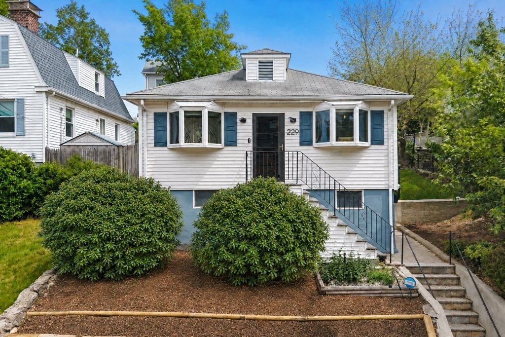 House in Medford, Massachusetts, United States 1 - 18266185