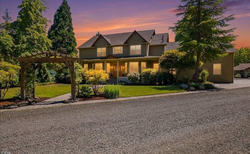 House in Oakland, Oregon, United States 1