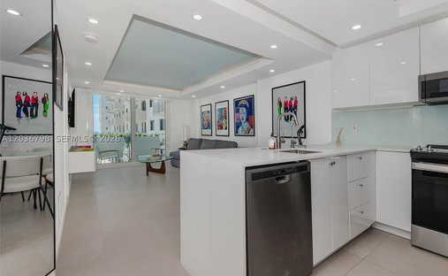 Condo in Miami Beach, Florida, United States 1