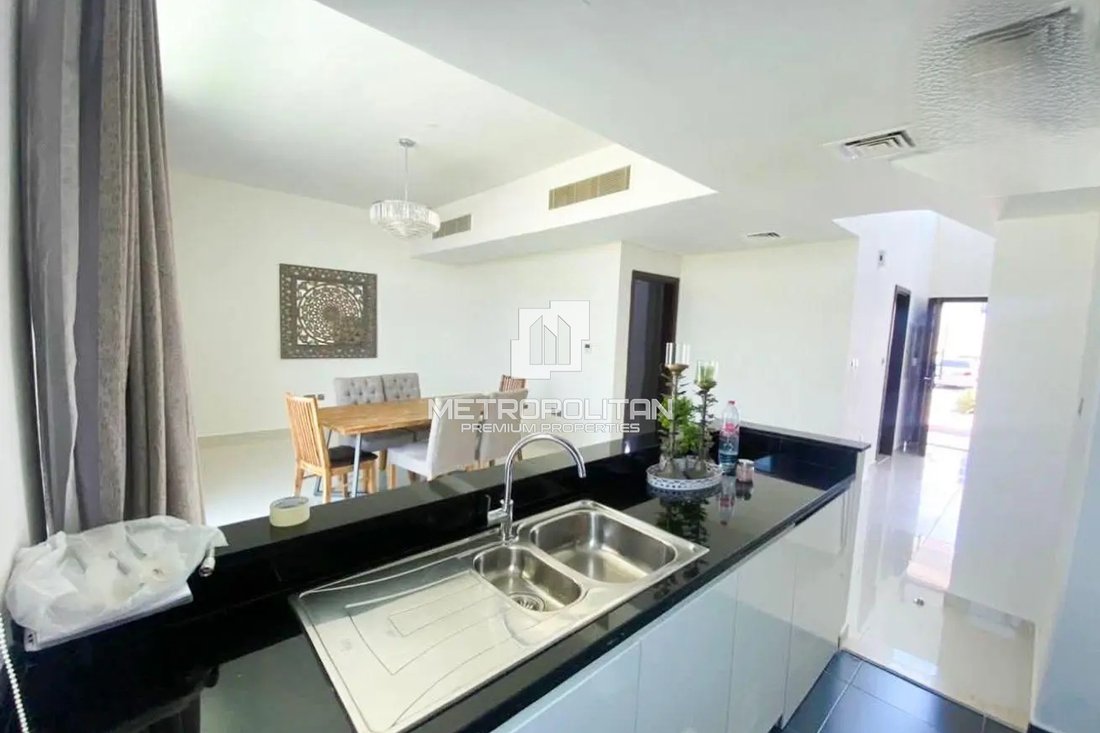 Townhouse in Damac Hills 2, Dubai, United Arab Emirates 4 - 18262328