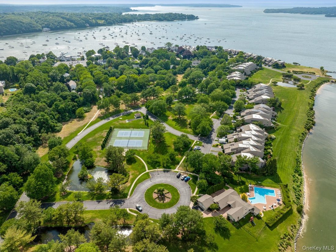 House in Northport, New York, United States 5 - 18260336