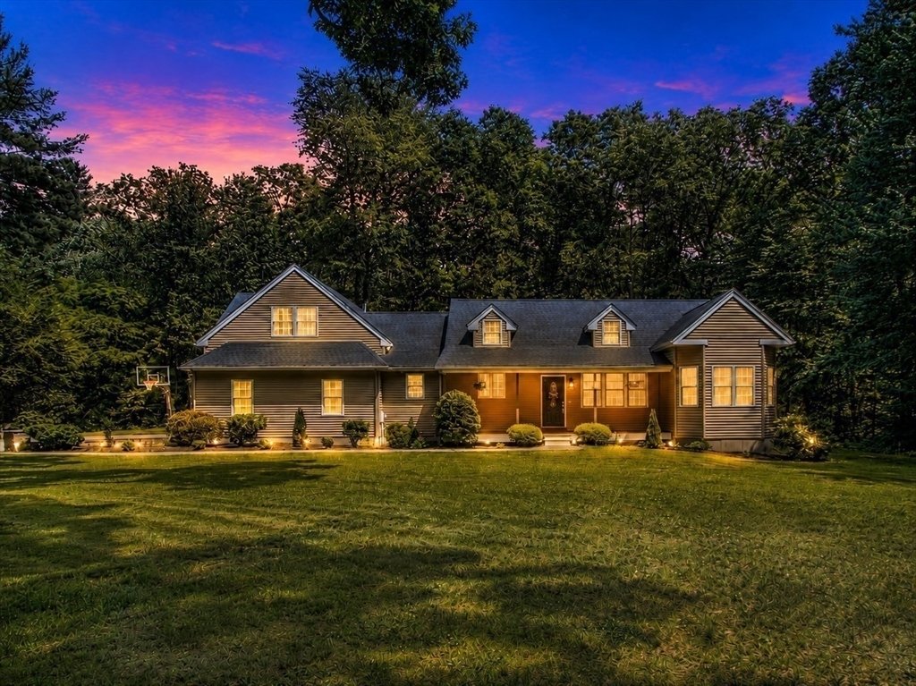 Casa a Charlton, Massachusetts, Stati Uniti 1 - 18260963