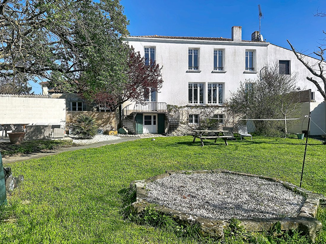House in Puilboreau, Nouvelle-Aquitaine, France 2 - 12685674