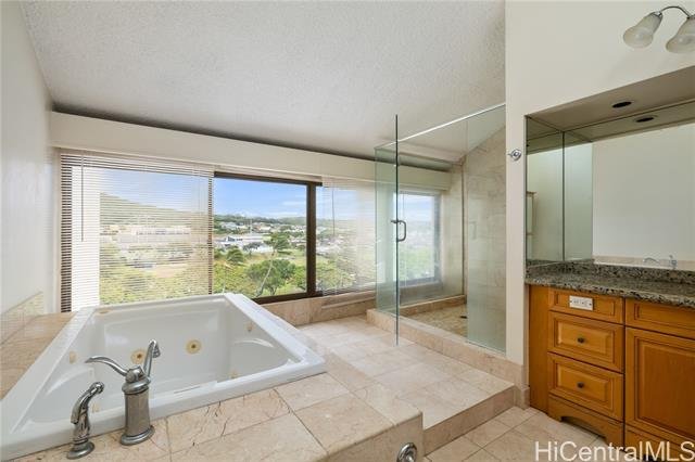 Condo in Honolulu, Hawaii, United States 4 - 18262651
