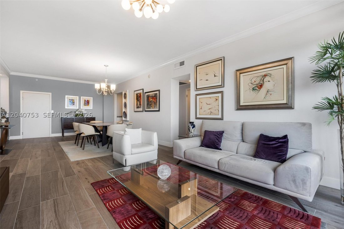 Condo in Miami, Florida, United States 3 - 18260895