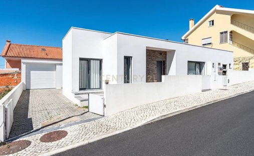 Villa in Ramada e Canecas, Lisbon, Portugal 1