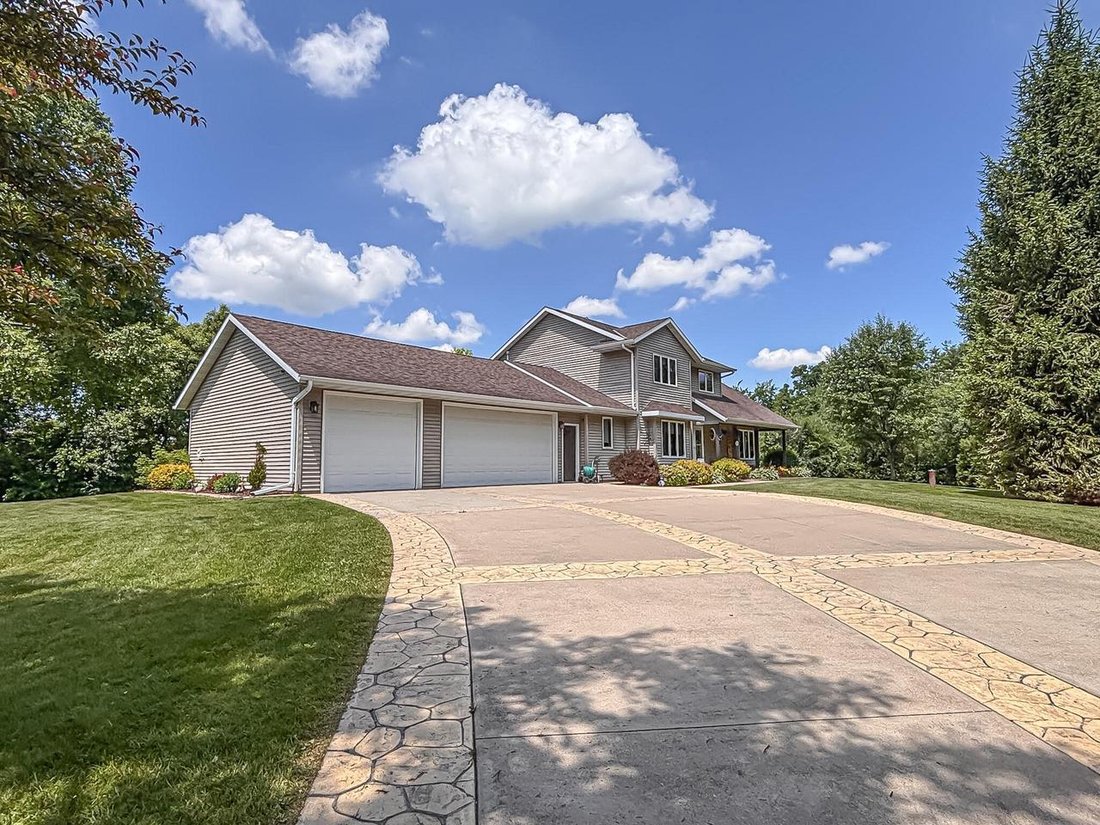 House in Sullivan, Wisconsin, United States 2 - 18260367