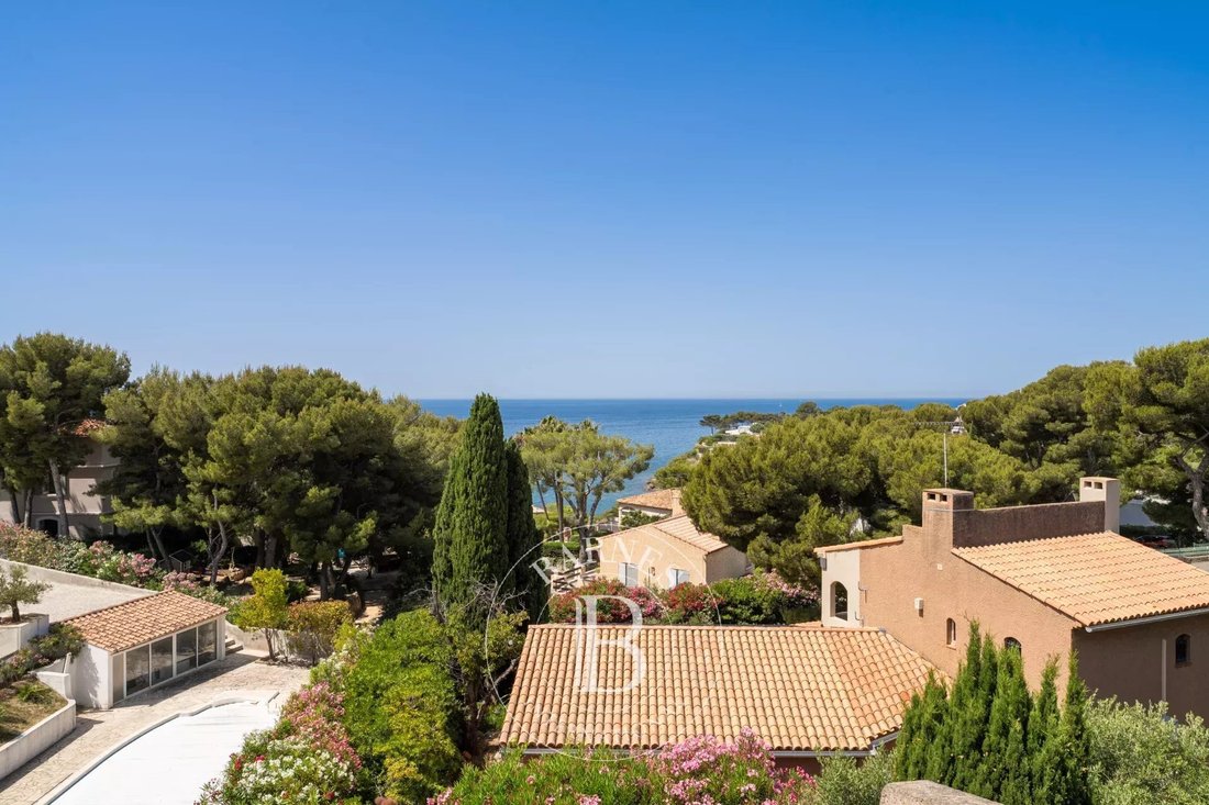 Villa in Est Reganat Destral, Carry-le-Rouet, France 2 - 18262289