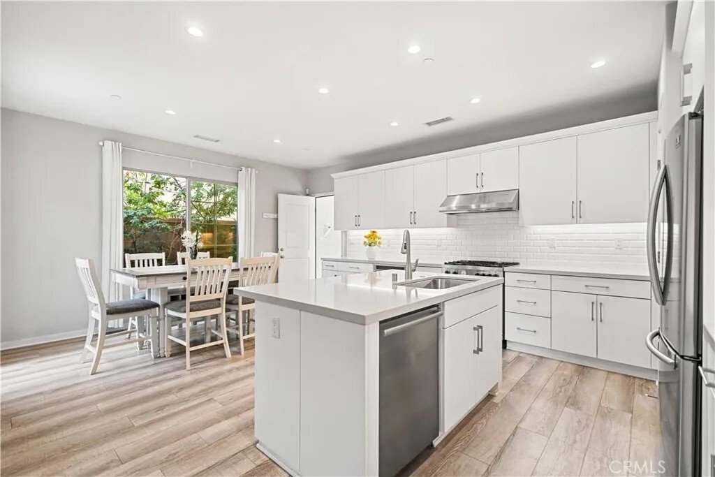 Condo in Irvine, California, United States 5 - 18264843