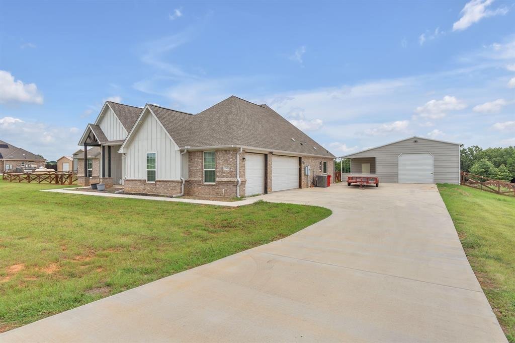 House in Azle, Texas, United States 4 - 18265251