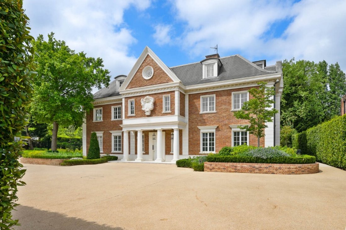House in Hampstead Garden Suburb, Barnet, England 1 - 18266127