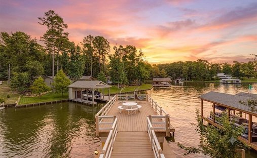 House in Scroggins, Texas, United States 1